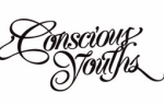 Valkoista taustaa vasten näkyvä Conscious Youths -bändin logo. Logon kirjaimet kaunista ja tyylikästä käsialakirjoitusta. Yksi sana per rivi.